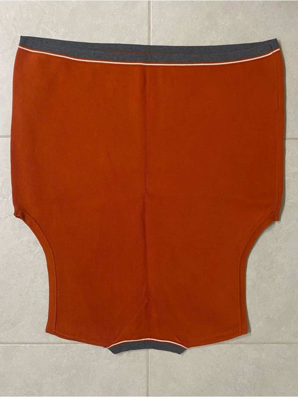 Tommy Hilfiger Men's Rust Orange V-Neck Sweater Vest with Contrast Trim - Picture 6 of 7